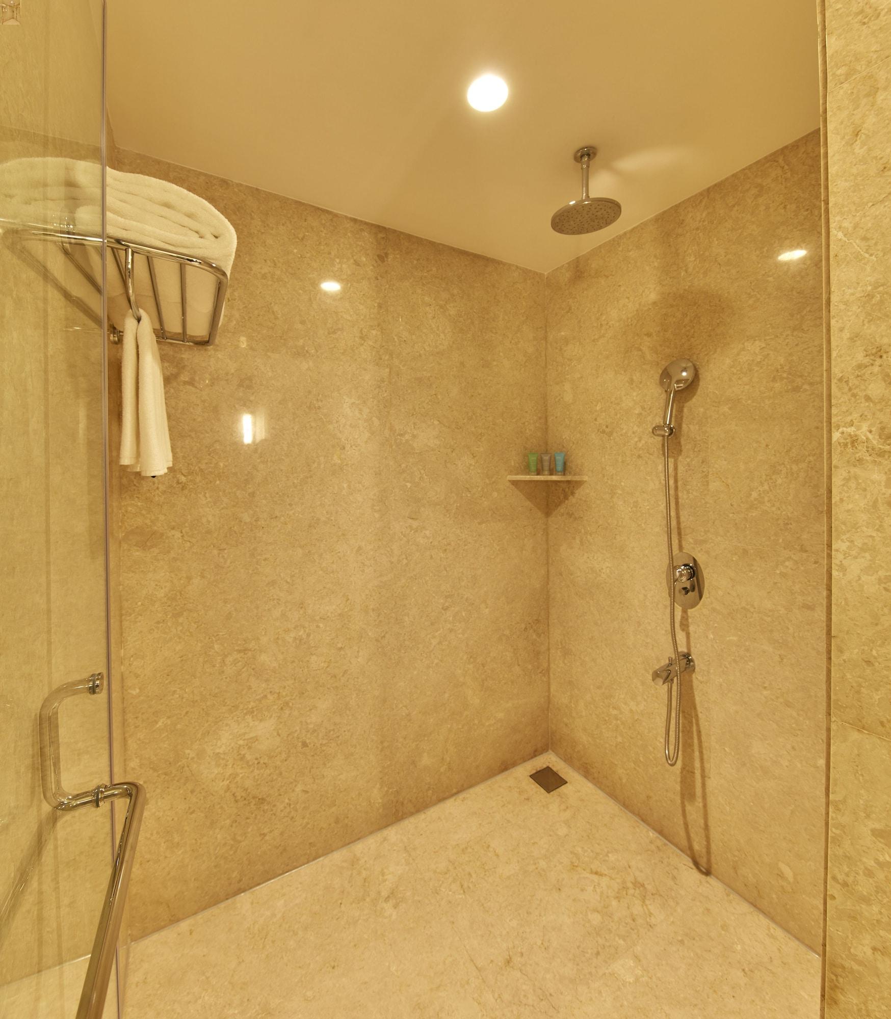 The Waverly Hotel & Residences Bangalore Ngoại thất bức ảnh