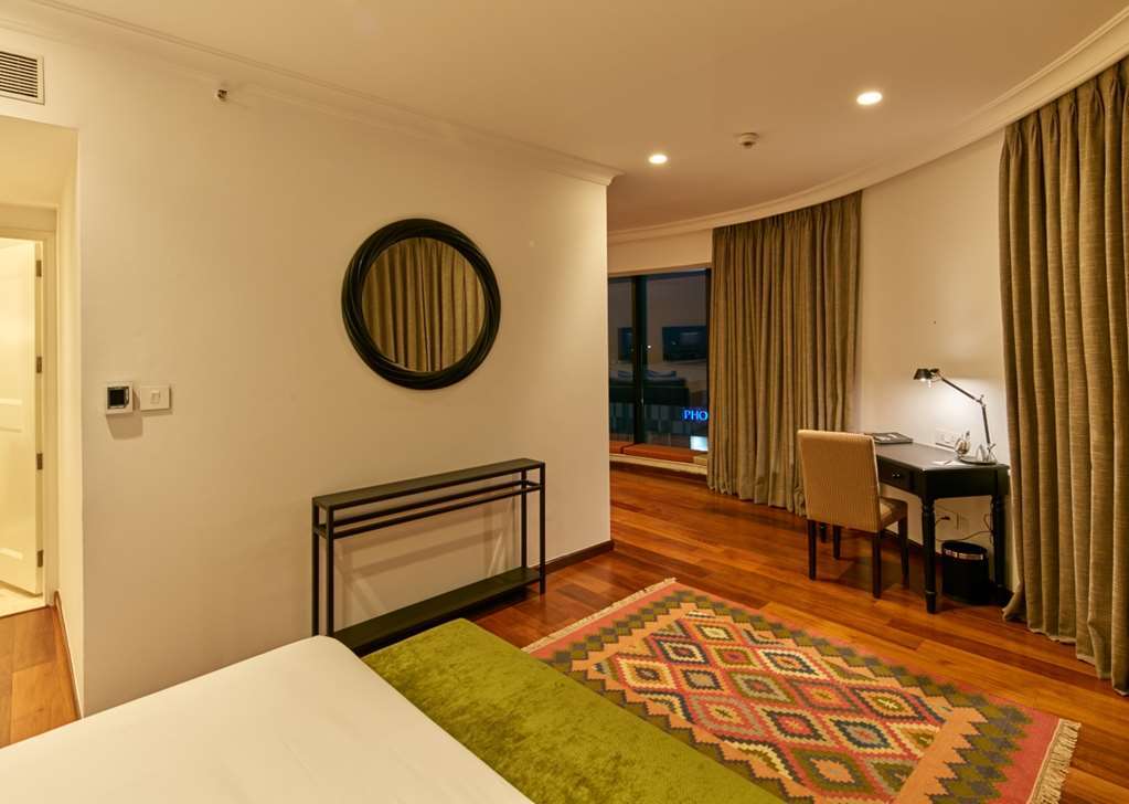 The Waverly Hotel & Residences Bangalore Phòng bức ảnh